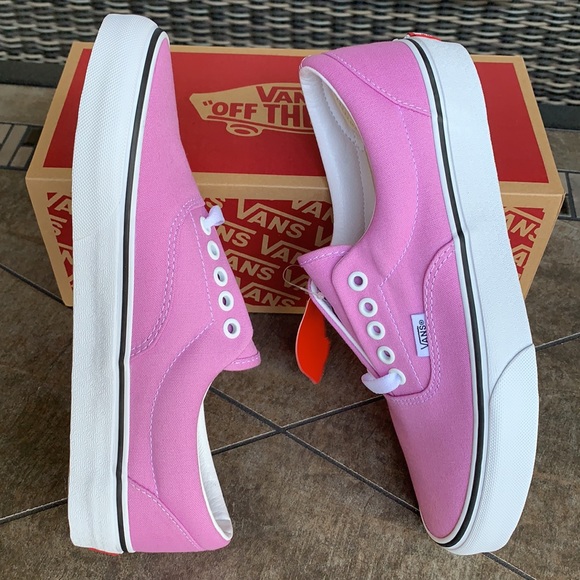 VANS WMNS ERA ORCHID/TRUE WHITE Sneakers - Picture 12 of 16